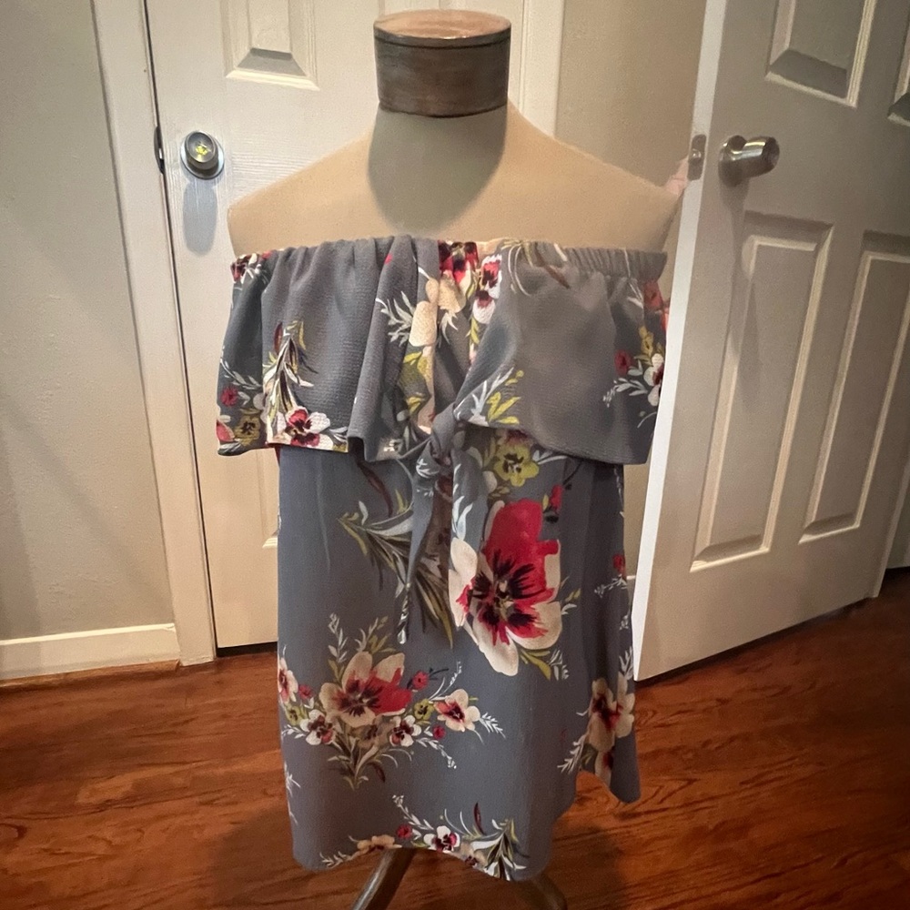 Entro Floral off the shoulder shirt
